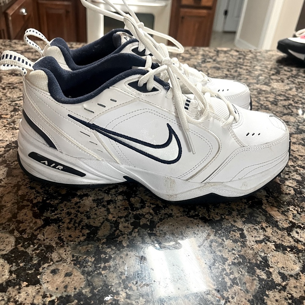 COPY - Nike air monarch